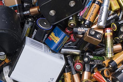 哪里可以回收旧电池√废镍镉电池回收-废5号电池回收价格